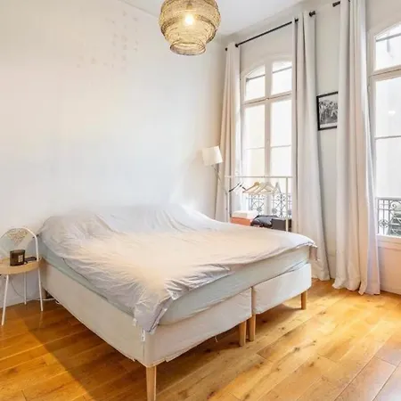 Modern, Spacious Facing The Arc De Triomphe Apartament Paryż