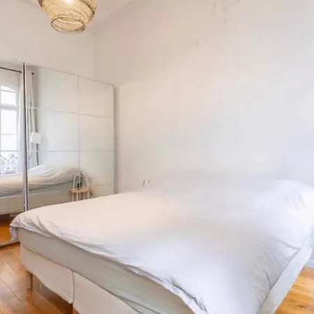 Apartament Modern, Spacious Facing The Arc De Triomphe Paryż